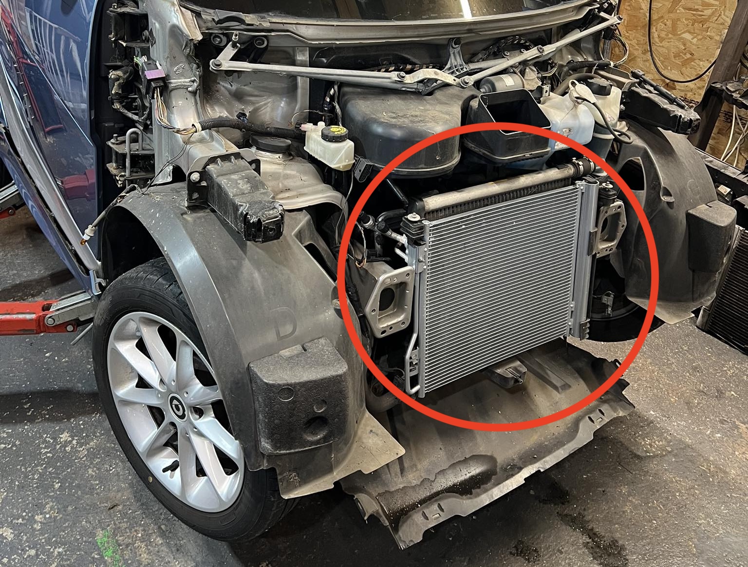 Hűtő radiátor kiszerelése smart fortwo 451 útmutató Hűtő radiátor kiszerelése smart fortwo 451 útmutató