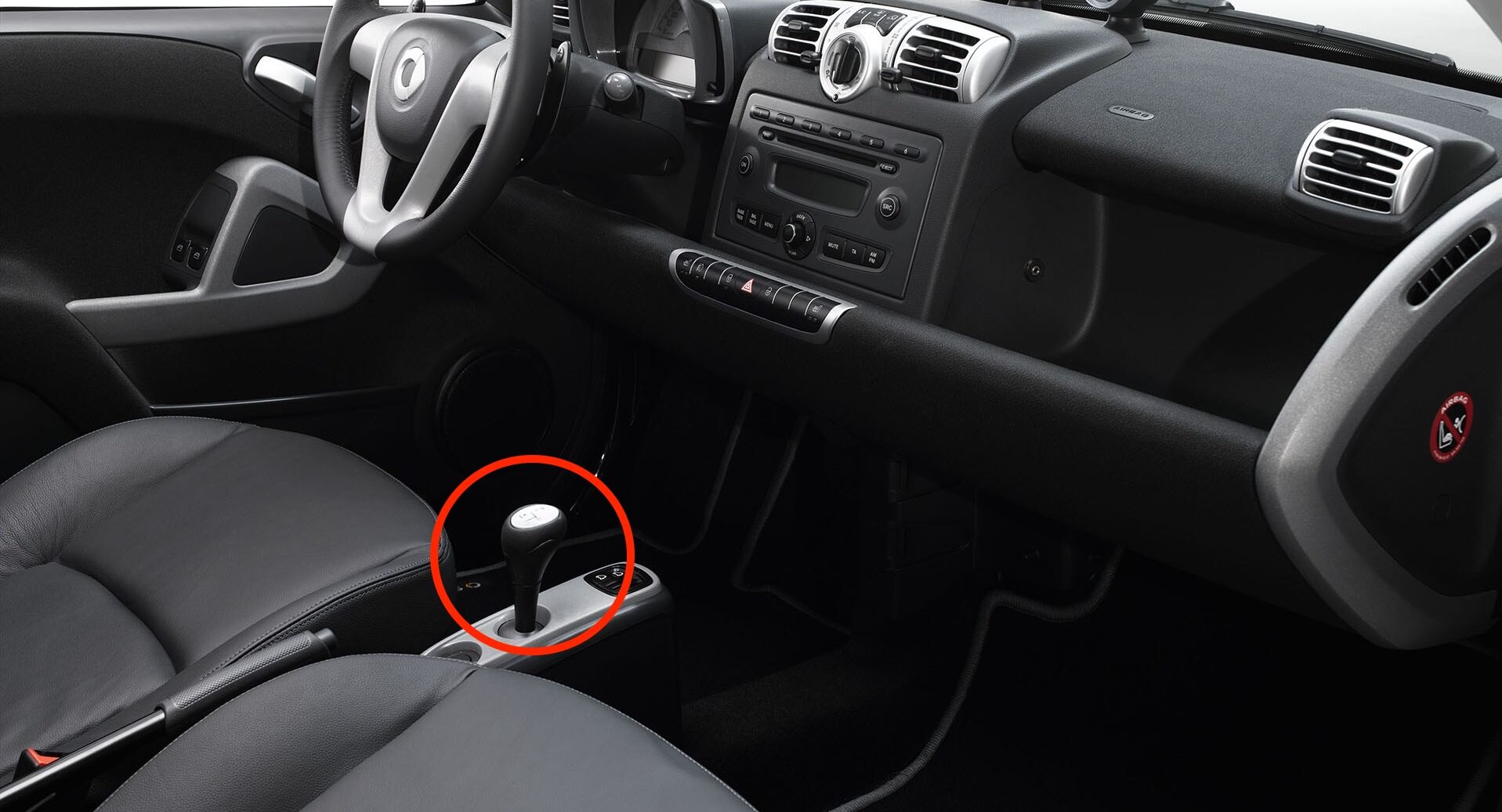 Sebességváltó gomb eltávolítása smart fortwo 451 útmutató Sebességváltó gomb eltávolítása smart fortwo 451 útmutató