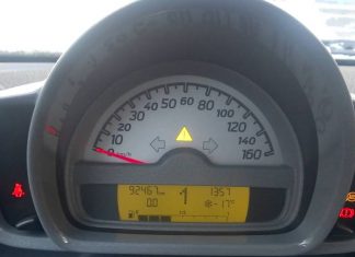ESP és ABS kikapcsolása smart fortwo 451 ESP és ABS kikapcsolása képes útmutató leírás